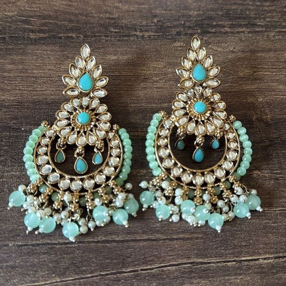 Elegant Gold plated pearl Beaded Mint  Earrings - Picture 6 of 10